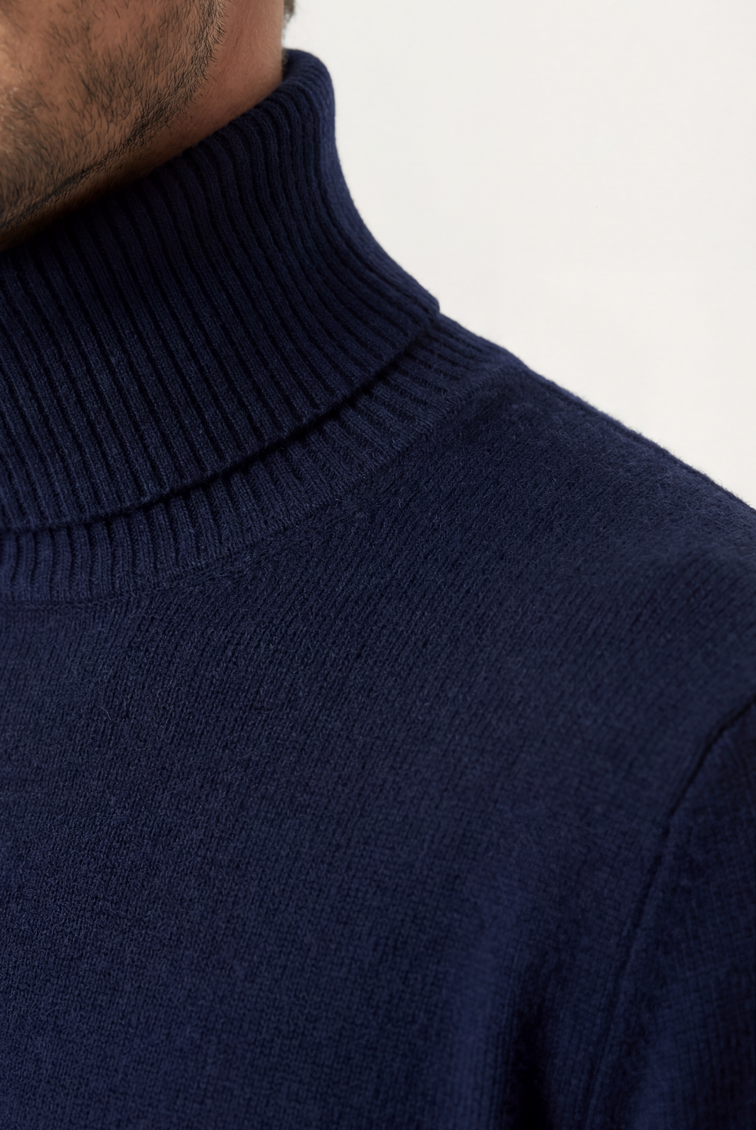 Navy Blue Cashmere Turtleneck